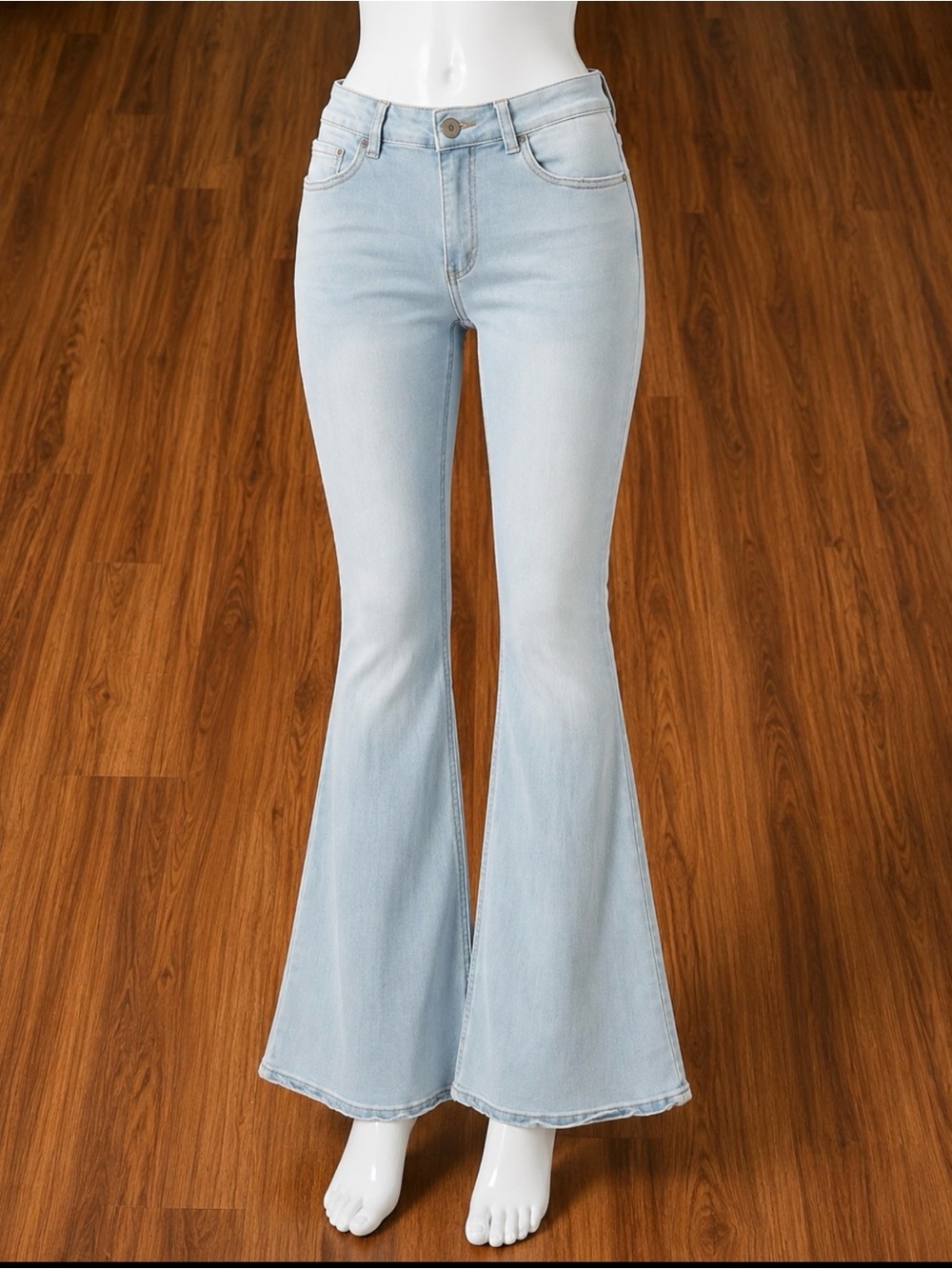 Vintage Rue 21 Light Wash Women's Flare Jeans - Classic High-Rise size 6